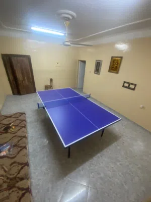 طاولة تنس طاولة Sparnod Fitness Sports STT-12 للاستخدام الرياضي الداخلي، طاولة تنس طاولة قابلة للطي