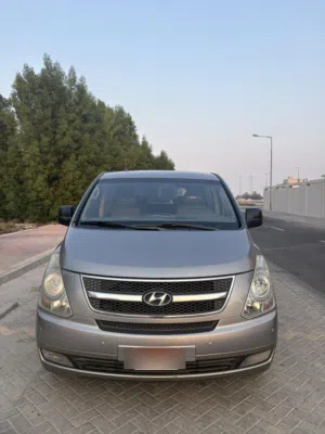 للبيع فانH1 هونداي 2012