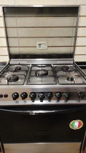 غاز يونيفيرسال ايطالي