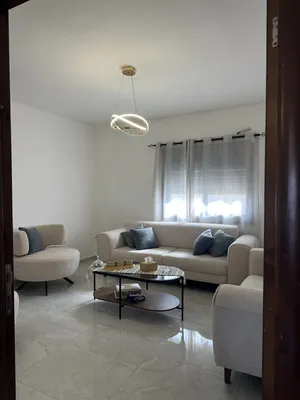 ٣ غرف نوم . ٣ حمّامات . 145 م٢2