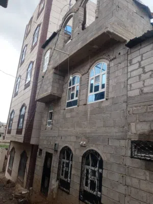 88 m2 More than 6 bedrooms Townhouse for Sale in Sana'a Sa'wan