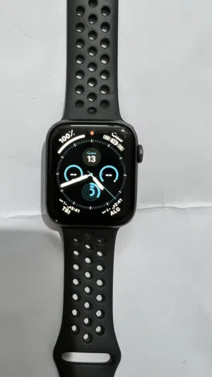 ساعة أبل اصدار 5 مقاس 44