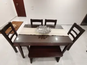 تربيزة سفرة ل 6 اشخاص