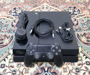 سوني 4 بلايستيشن مستخدم حالة الجهاز مهكراصدار9/00 مساحة الهاردسك 1تيرا