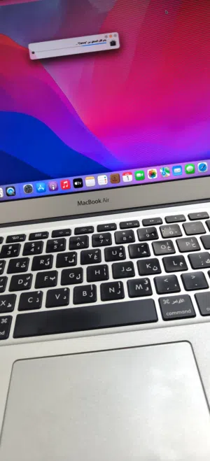 ماك بوك اير 2017 نظيف Core i5 و بتارية ممتازة