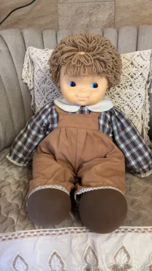 دمية قديمة في حالة ممتازة