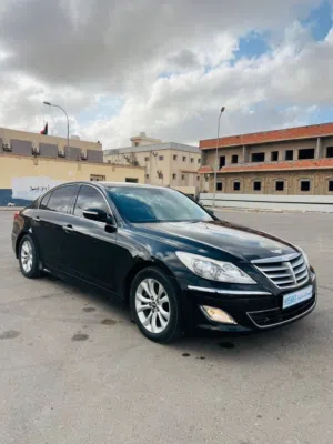 جينسس 2013 للبيع