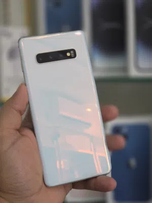 Samsung Galaxy S10 Plus 128 GB in Muscat