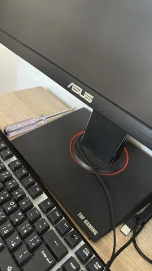 مونيتر نظيفة وسعر مناسب