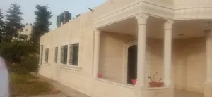 3 Bedrooms . 3 Bathrooms . 280 m22