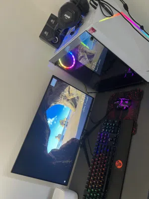 كمبيوتر للبيع ( يا بتلحق يا بتروح عليك )