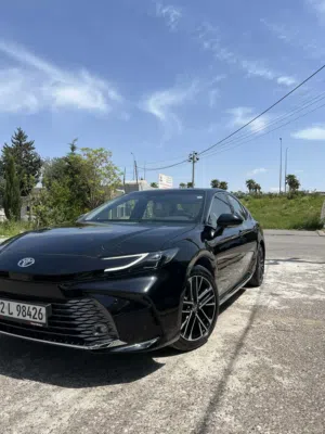 Toyota Camry 2025 GLE HYBRID
