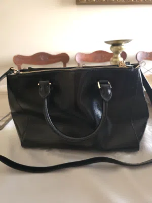 شنطه مايكل كورس سوداء جديده