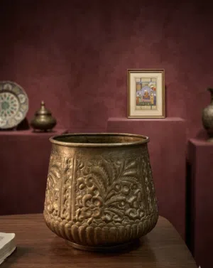 كاشبوه نحاس ملكي _ شغل طرق علي النحاس يدوياً ( ثقيل) _ قديم