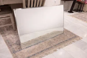 مراية كبيرة أنيقة بدون إطار (Frameless)