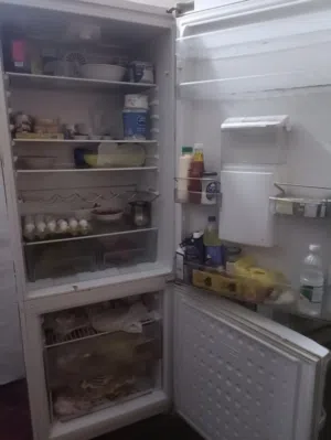 ثلاجه بحاله جيد جدا