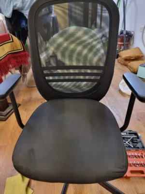 كرسي مكتب ودراسة