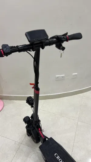 للبيع سكوتر كهربائي نظيف مافي مشاكل يمشي 70