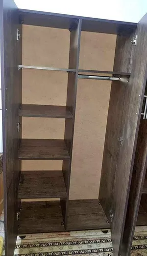 خزانه ملابس درفتين للبيع