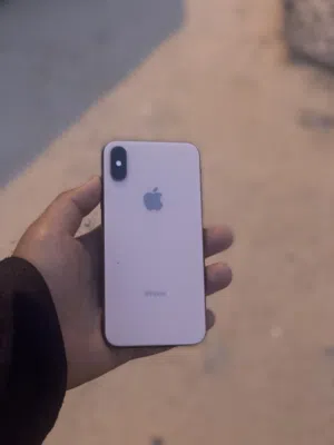 Apple iPhone XS 64 GB in Tripoli