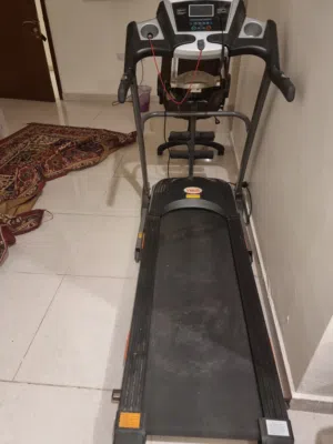 الة مشي كهربائي