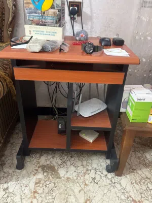 ميز حاسبة للبيع
