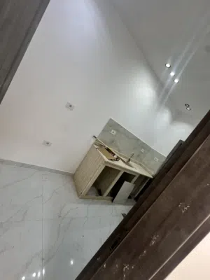 شقق للايجار متوفر الدور الاول و التاني