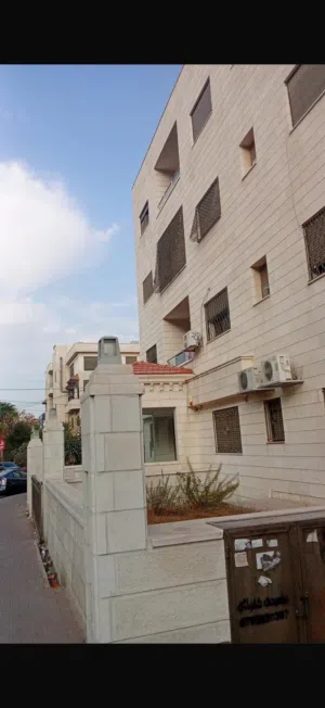 183 m2 3 Bedrooms Apartments for Sale in Amman Medina Street