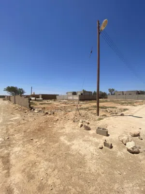 قطعة ارض في شارع الضمان منطقة غنية عن التعريف