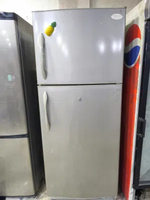 ثلاجة مستعملة باسعار واحجام مختلفة
