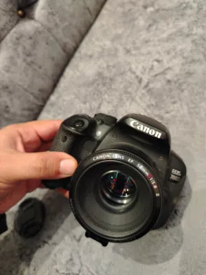 كامرة كانون D700 الاحترافية