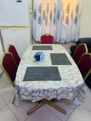 Dining table with 5 chairs urgent sale