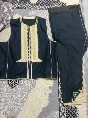 زبون سروال وفرمله ستندر نص خياطه ونص مكينه استعمال بسيط طبعا غيط يالي ف سروال مفيش سعر حرق