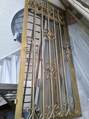 باب حديد حماية رئيسي