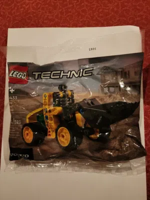 LEGO اصلية ڤولڤو