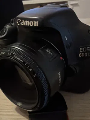للبيع كاميرا كانون600D