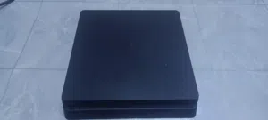 بلايستيشن 4 سليم (PS4 Slim) نظيف جداً + 3 يدات + كرتونة + 5 ألعاب أصلية