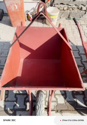 عربانة بناء