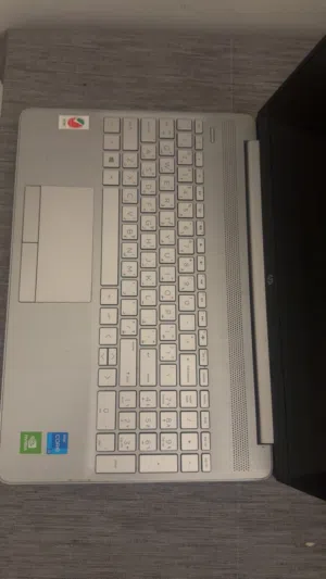 لابتوب hp نظيف للبيع