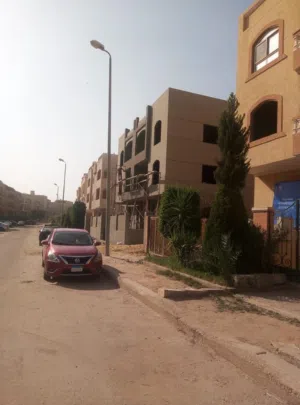 فيلا للبيع الحي الخامس