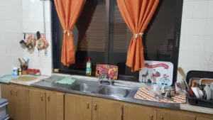 غرف مفروشة للإيجار والمشاركة شريك سكن طلاب وموظفين ( شباب فقط ) شراكة سكن في غرف ثنائية