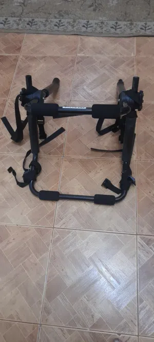 حامل للعجل