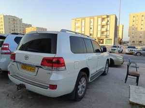 Used Toyota Land Cruiser in Dhofar