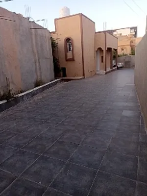 200 m2 3 Bedrooms Townhouse for Rent in Gharyan Other