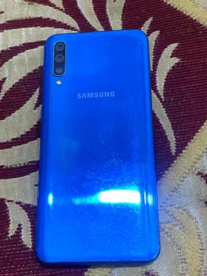 للبيع  Samsung Galaxy a50 السعر قيم واخذ المواصفات بل وصف