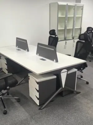 اثاث مكتبي و كراسي مسرح