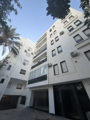 185 m2 5 Bedrooms Apartments for Sale in Tripoli Bin Ashour