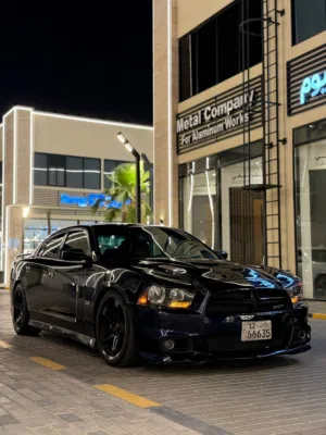 دوج شارجر 2013 SRT8 اصلي نظيف