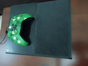 Xbox one with Minecraft controller and gta v cd