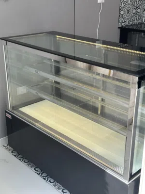 ثلاجة عرض للبيع العرض 1.50 ميترو ونص